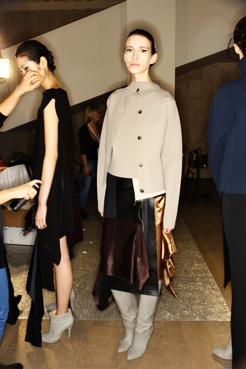 Maison Martin Margiela AW12 Fashion Show Paris Backstage ( First time ever they allow backstage access !! )
